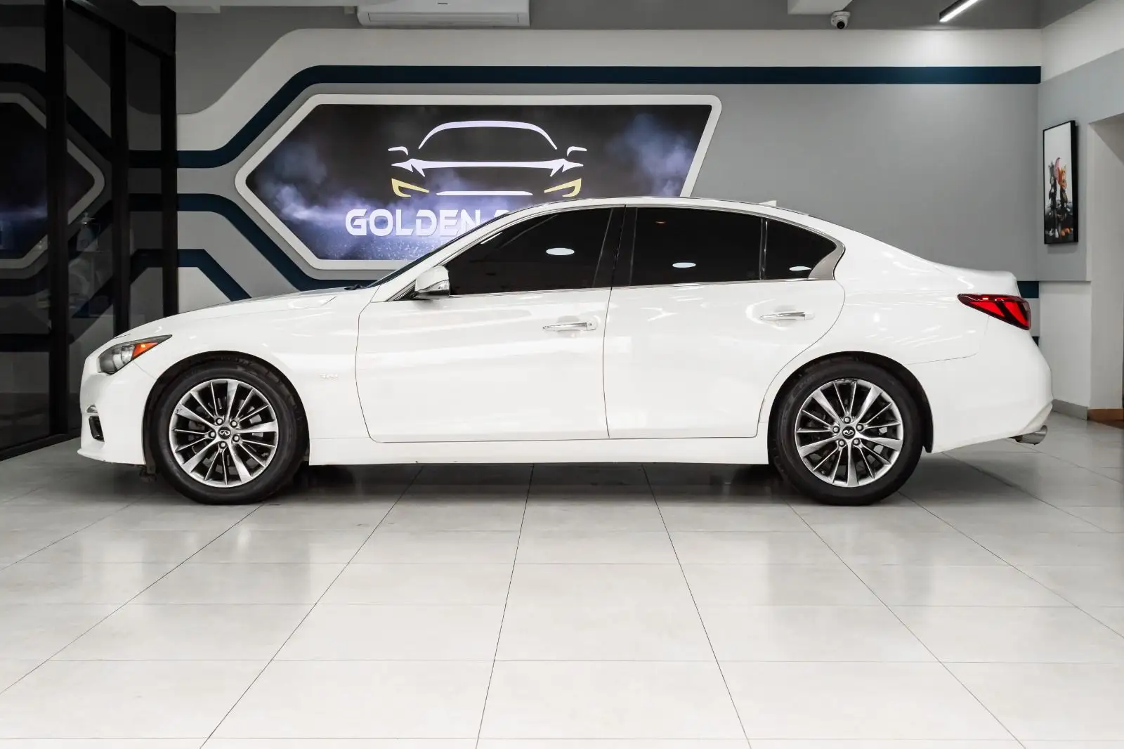 Infiniti Q50 2019 3L