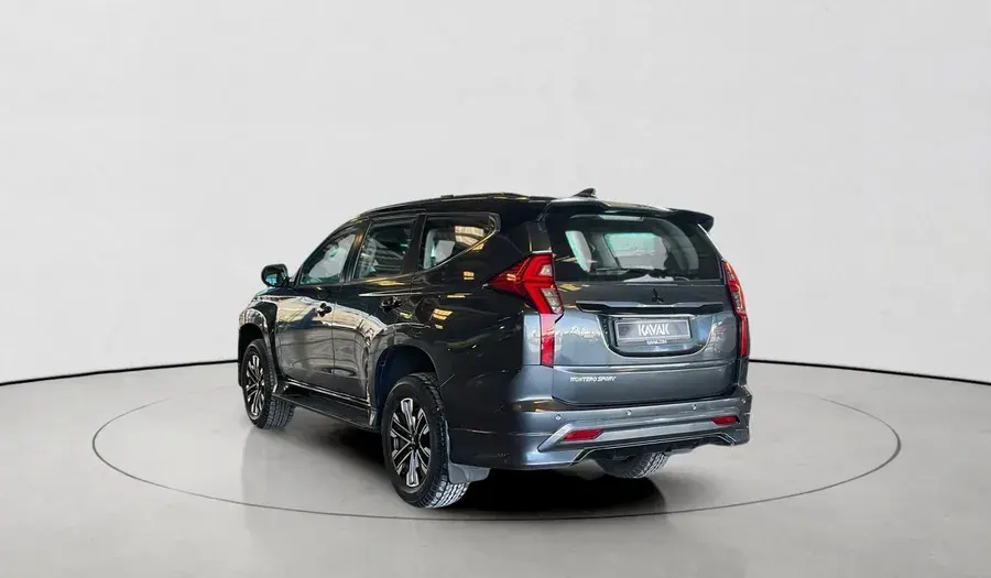 Mitsubishi Montero 2023 3L