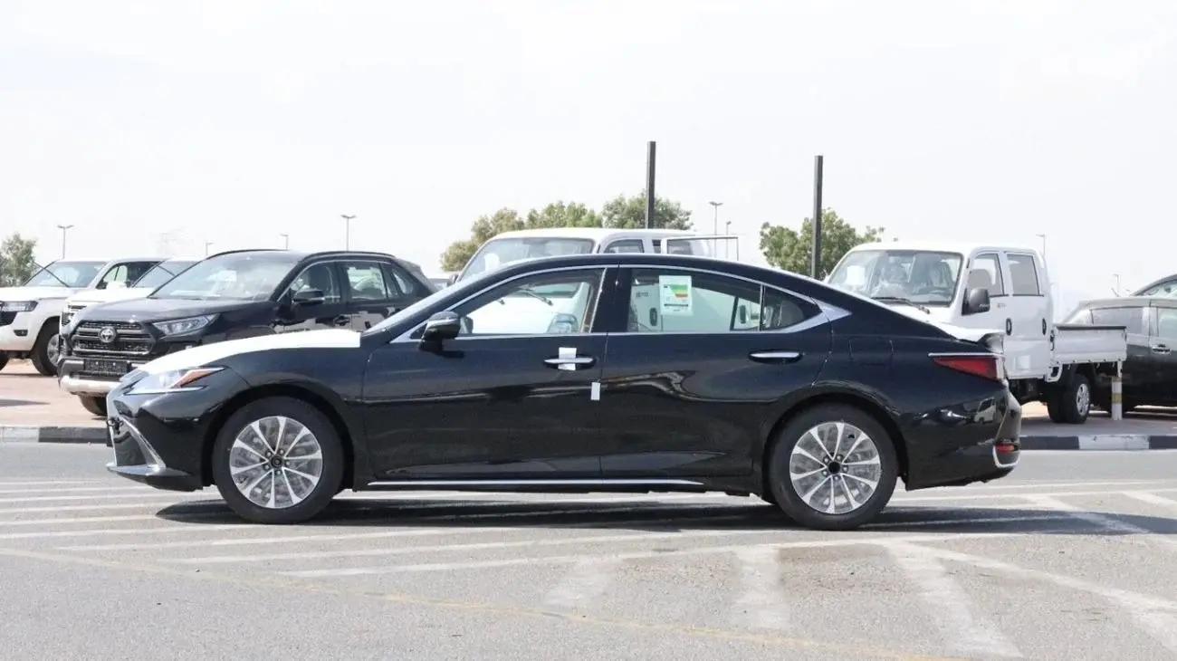 لكزس ES 2025 2.5L