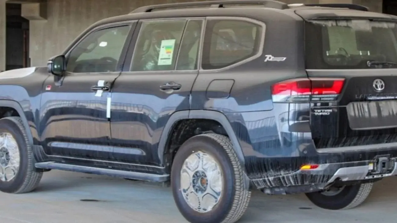 تويوتا لاند كروزر 2022 3.3L