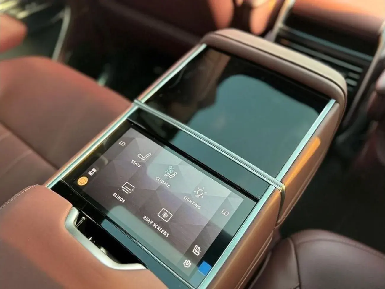 لاند روفر رينج روفر RANGE ROVER VOGUE AUTOBIOGRAPHY P530 2025