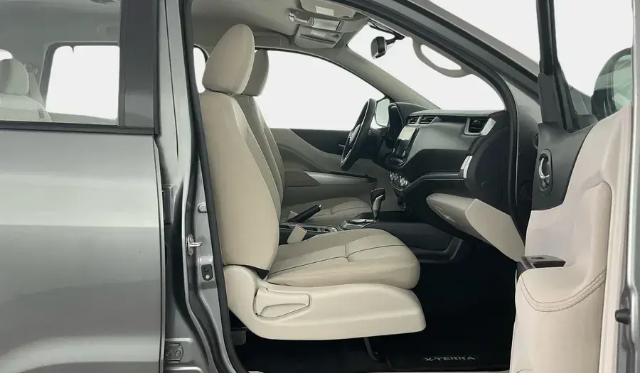 نيسان اكس تيرا 2023 2.5L