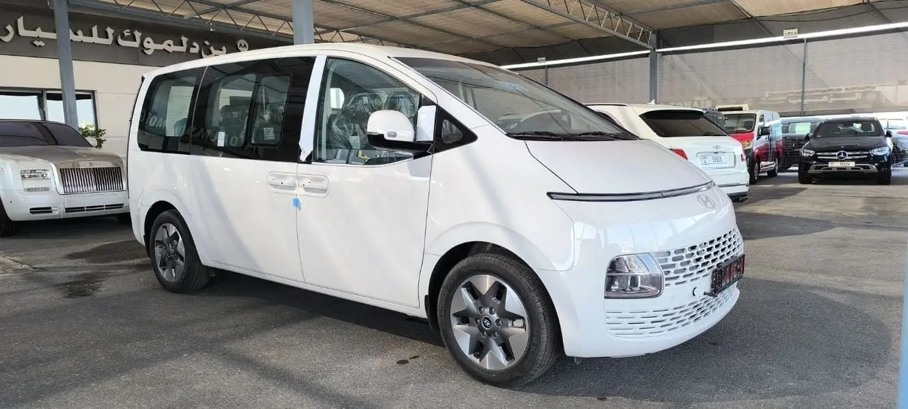 Hyundai Staria 2025 2.2L