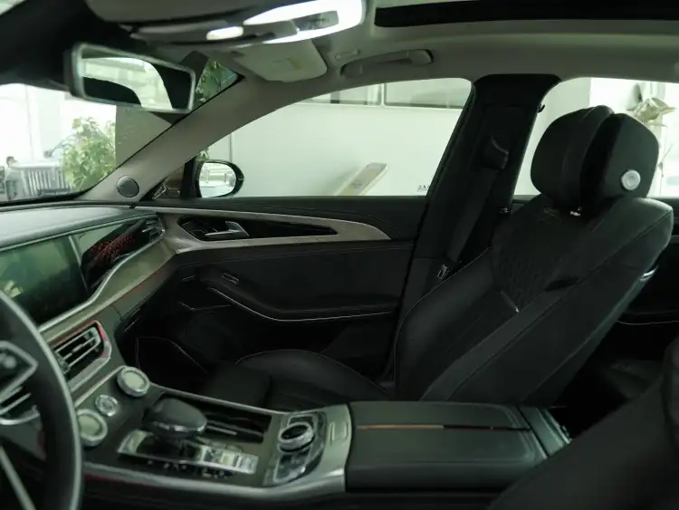 Hongqi H9 Flagship Comfort UAE 2026 — Air Suspension & V6 Ride Quality