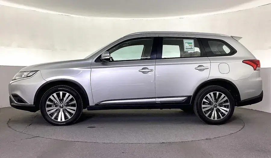 Mitsubishi Outlander 2023 2.5L