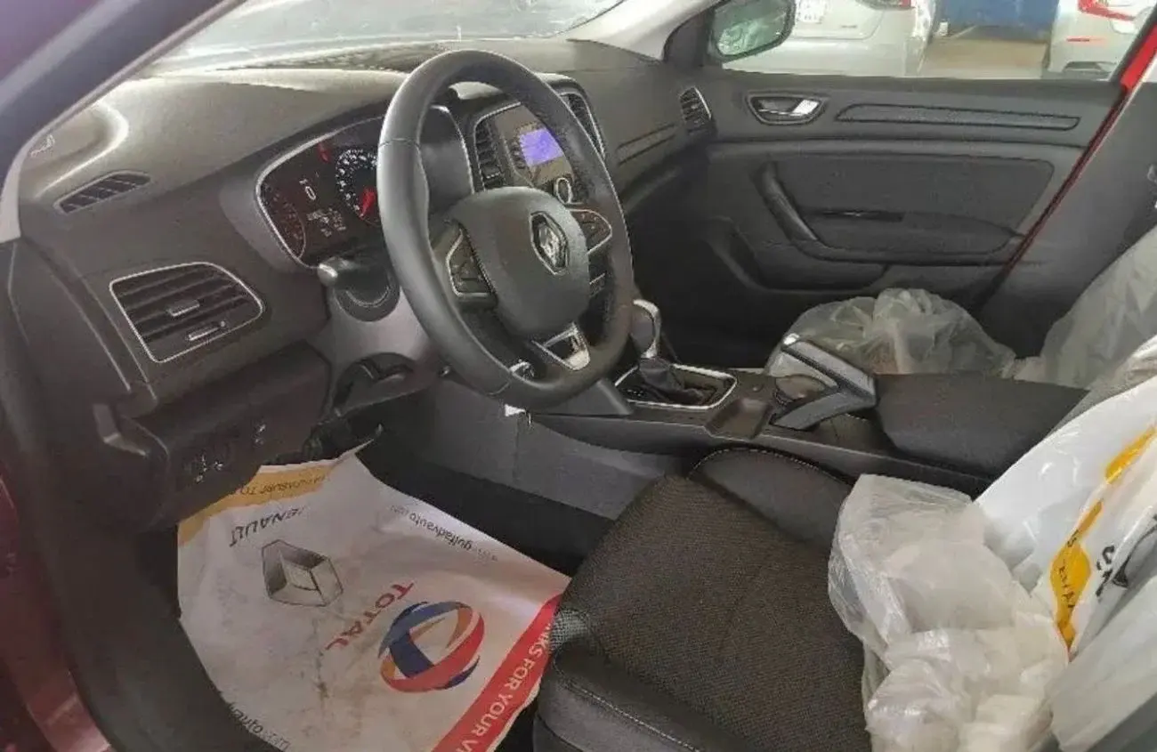 Renault Megane 1.6L FWD CVT AUTOMATIC , MANUAL AC , MANUAL BRAKE , LED DAYLIGHT , REAR FOG LIGHTS