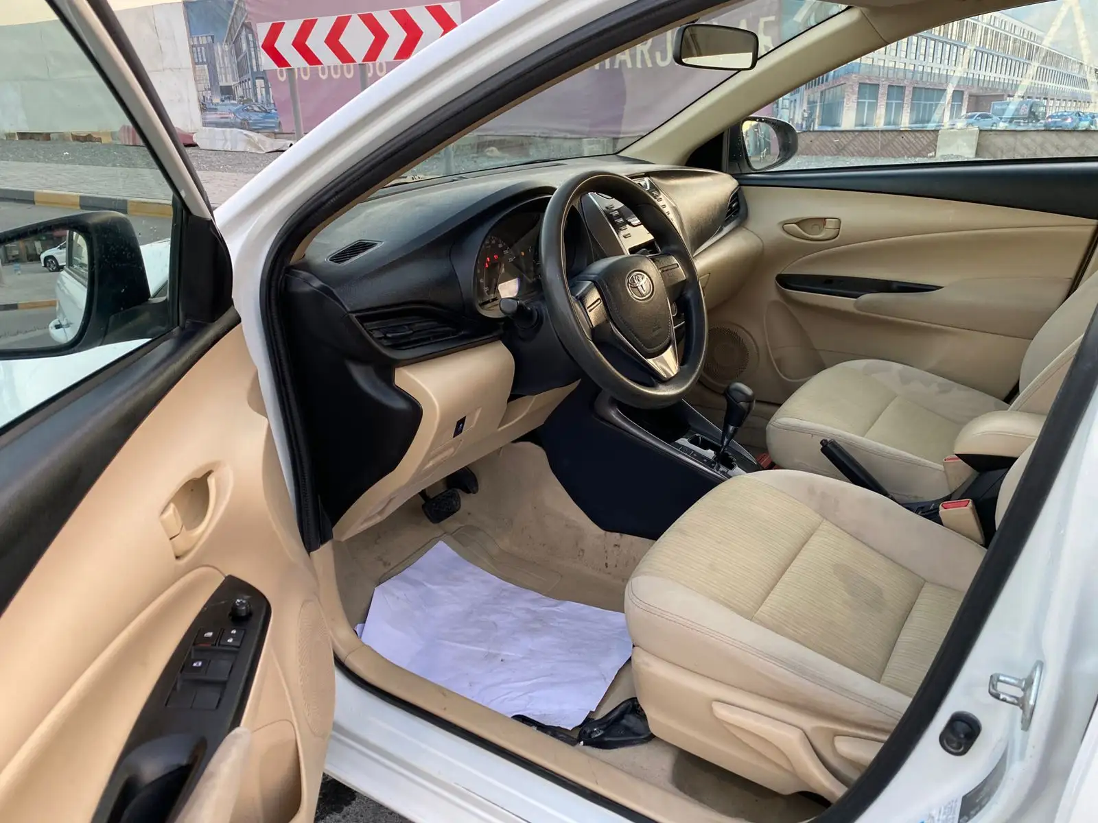 تويوتا يارس سيدان 2021 1.5L