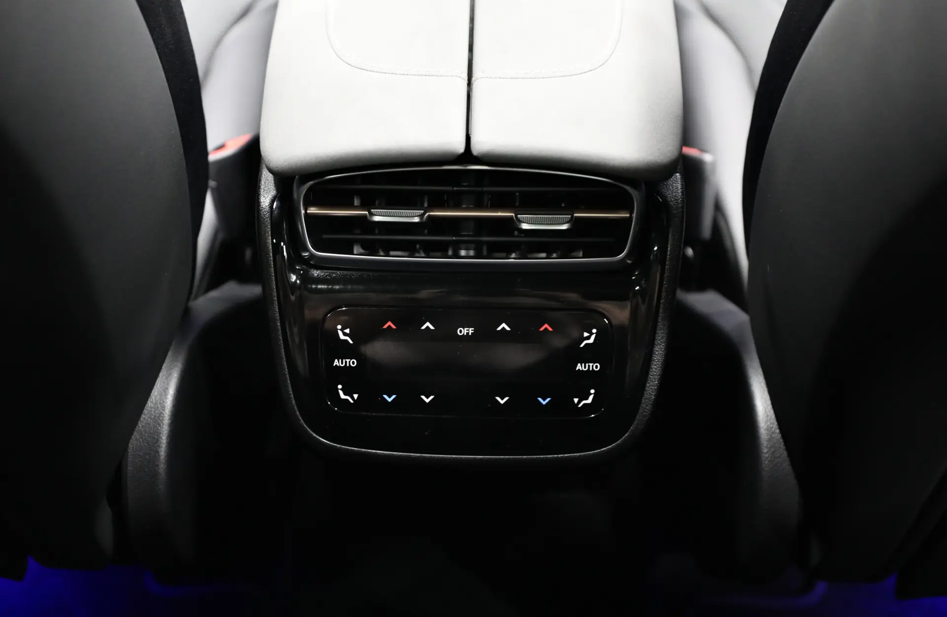 مرسيدس بنز EQS Class 2022