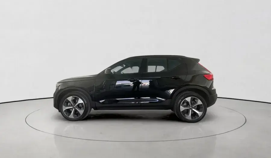 Volvo XC40 2023 2T