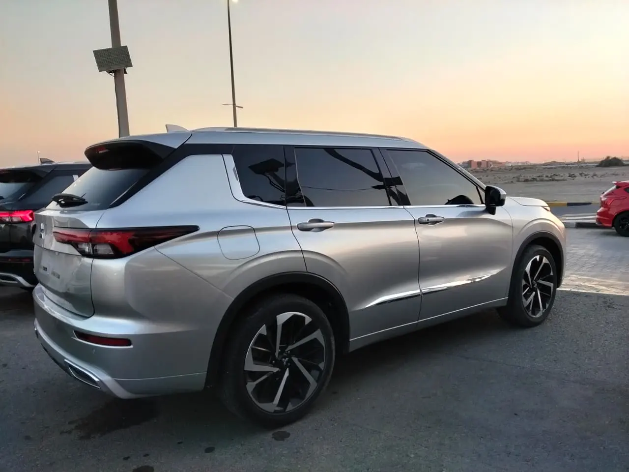 ميتسوبيشي أوتلاندر فيف 2024 2.4L