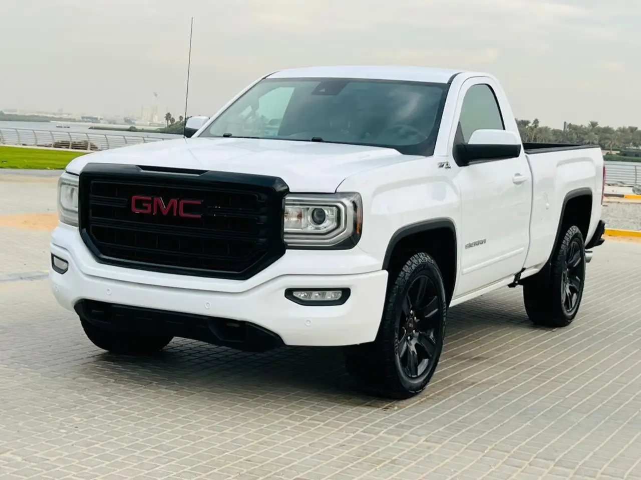 جي إم سي سييرا للخدمة الشاقة (HD) 2018