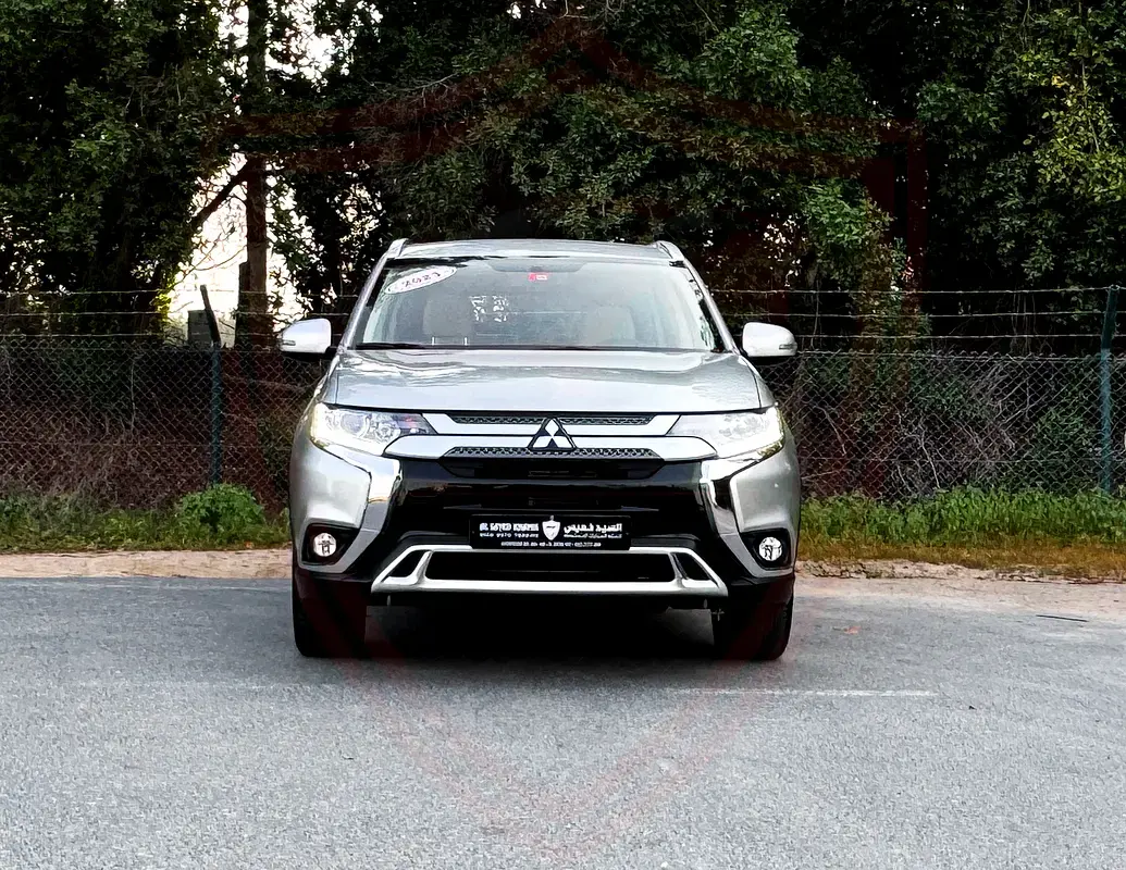 Mitsubishi Outlander 2023
