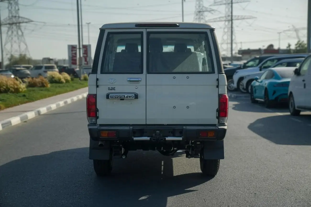 Toyota Land Cruiser 70 2025 4L