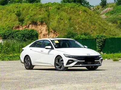 Hyundai Elantra 2025