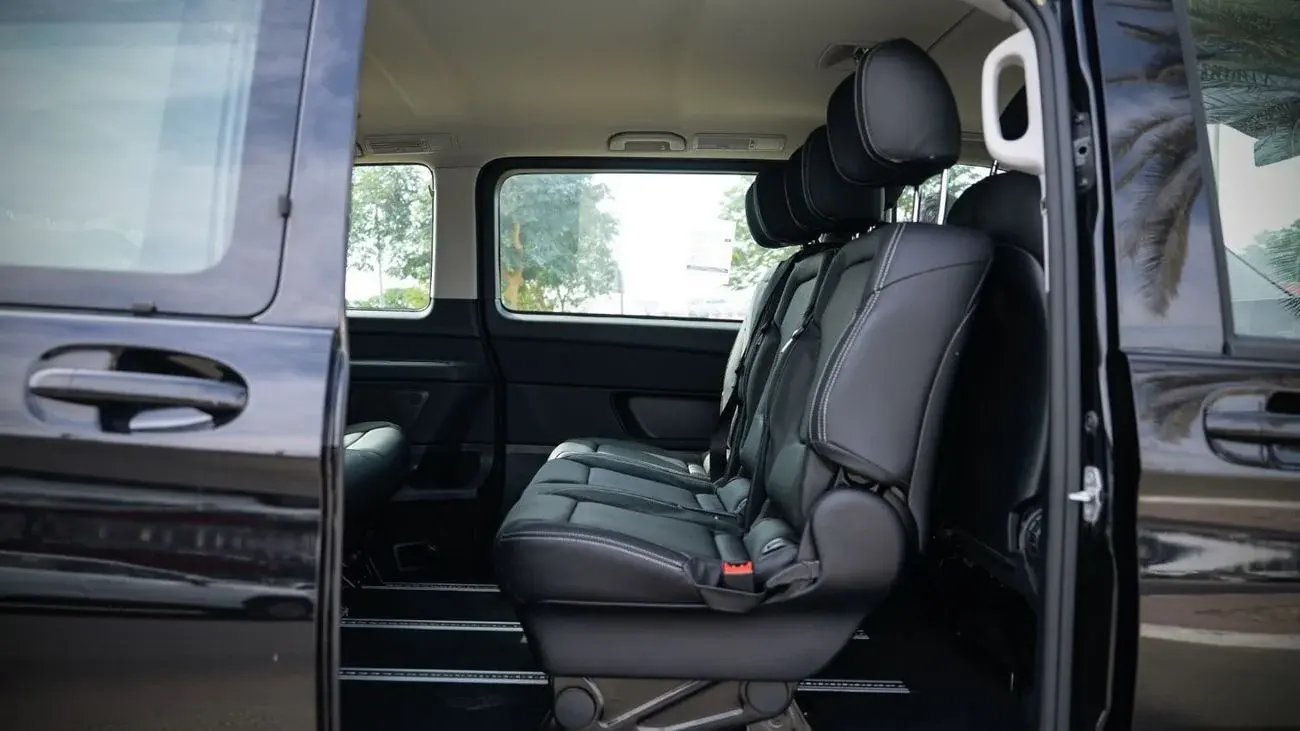 Mercedes Benz V Class 2025