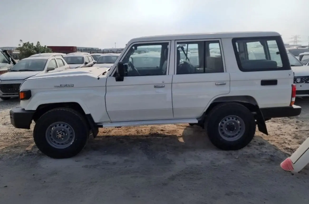 Toyota Land Cruiser 70 2025 4.2L