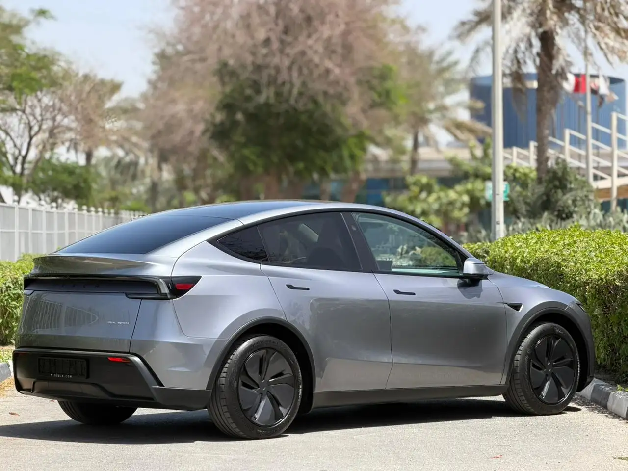 تسلا موديل Y 2025 undefinedL