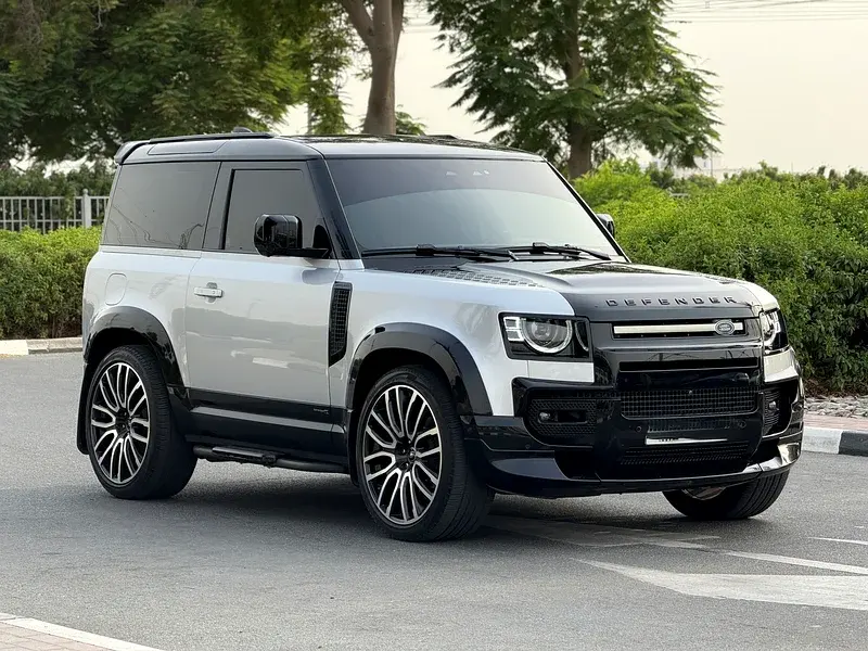 Land Rover Defender 2021