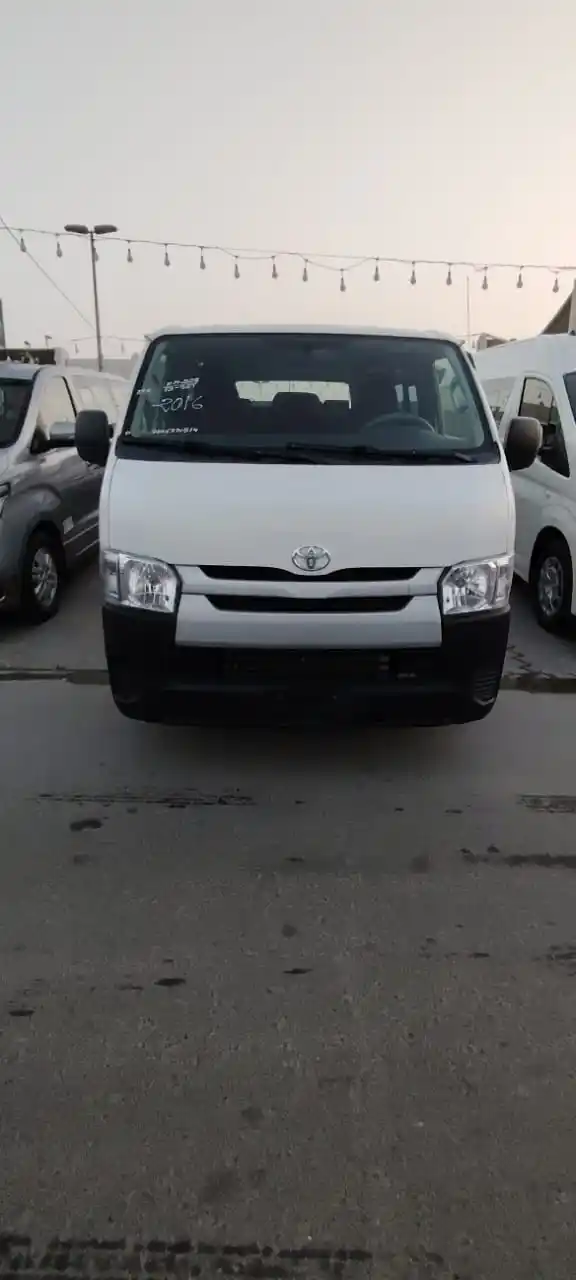 Toyota Hiace 2016