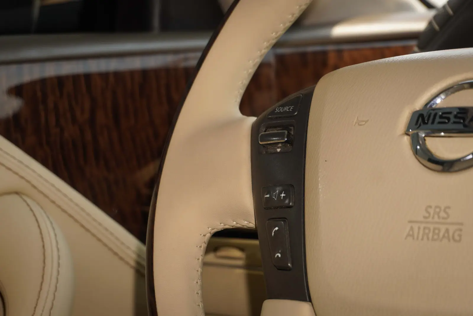 نيسان باترول 2013 5600L