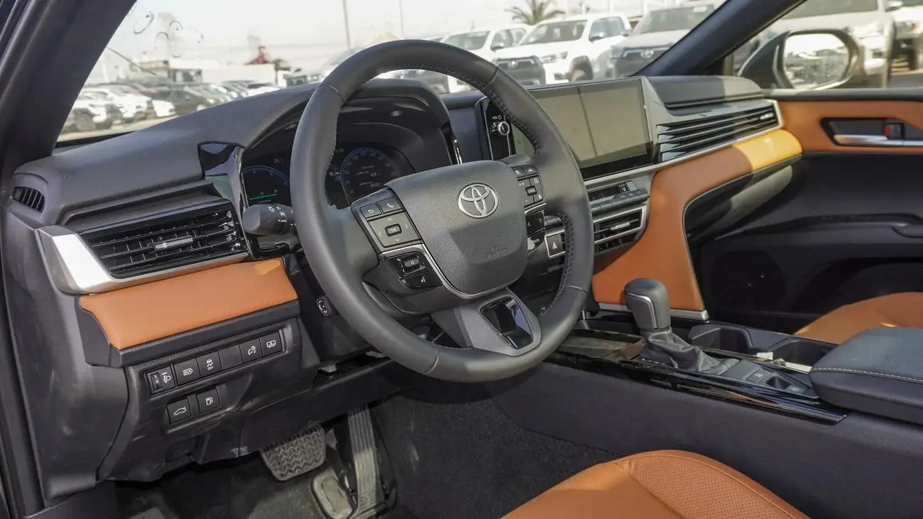 Toyota Camry HEV 2025 2.5L