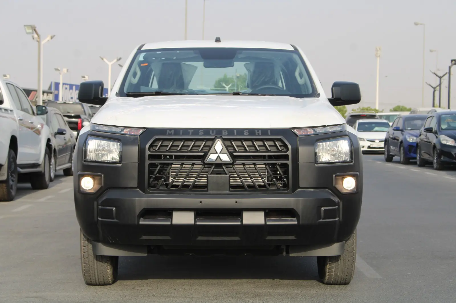 ميتسوبيشي L200 2025 2.4L