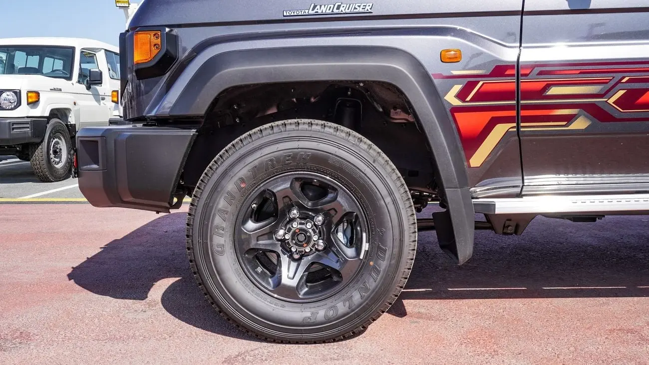 Toyota Land Cruiser 70 2024 4.5L