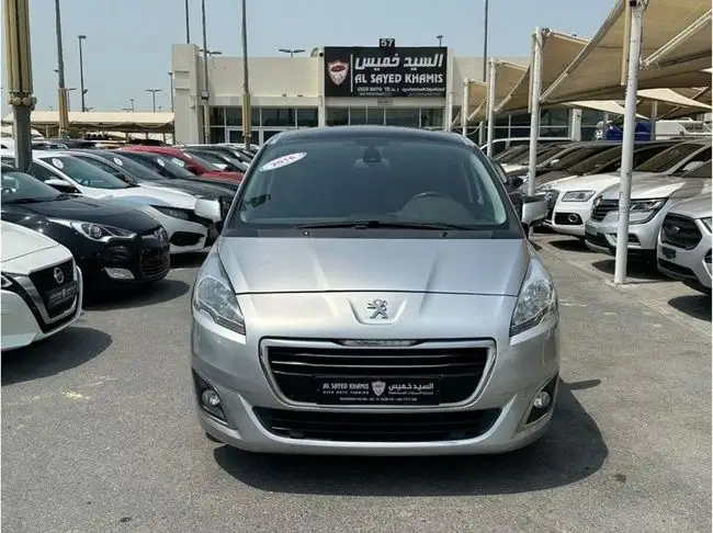 بيجو 5008 2016 1.6L