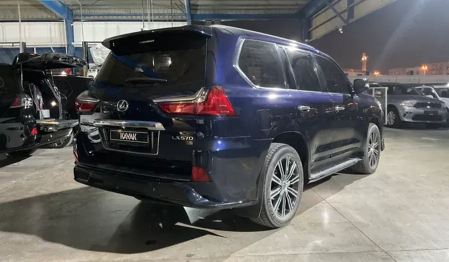 لكزس LX 2020 undefinedL