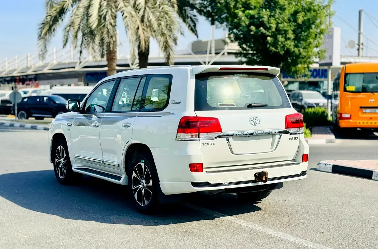 تويوتا لاند كروزر 2016