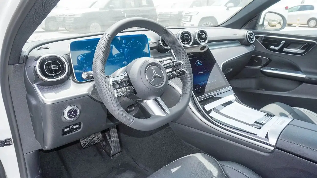 مرسيدس بنز C Class 2025 1.5L