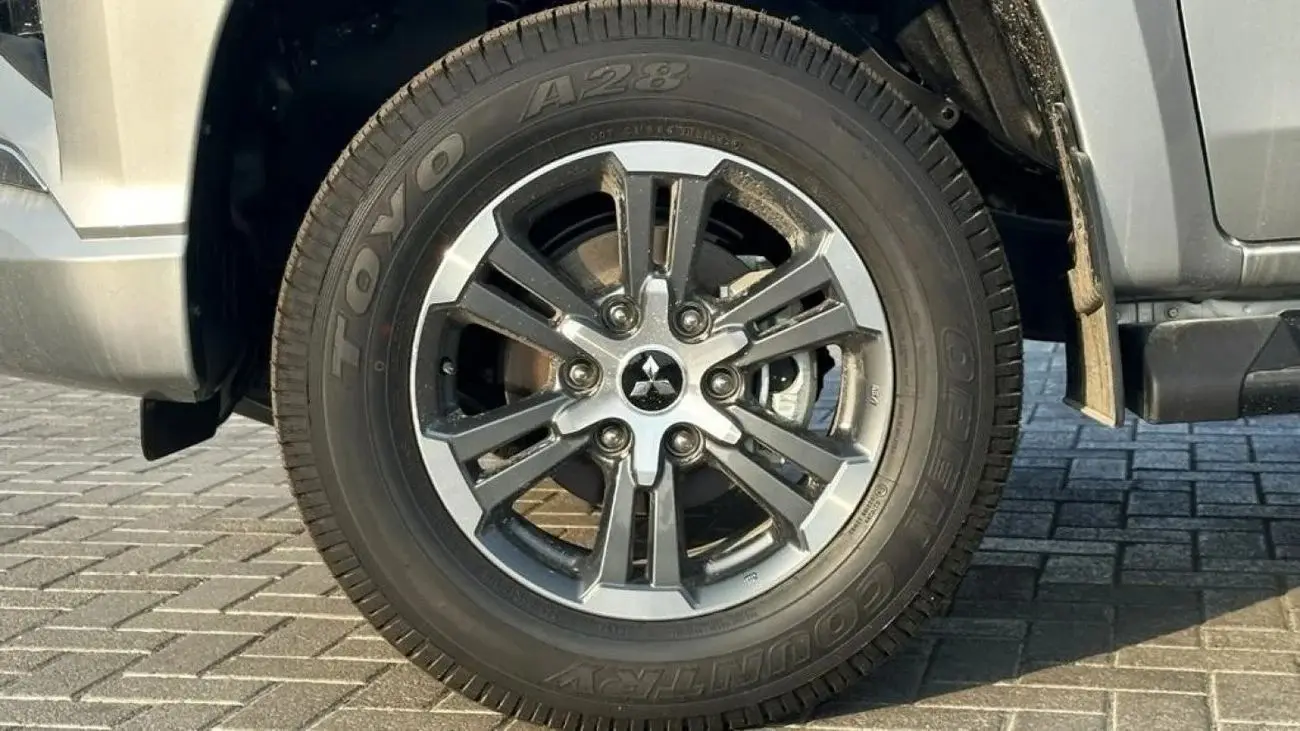 Mitsubishi L200 2023 2.4L