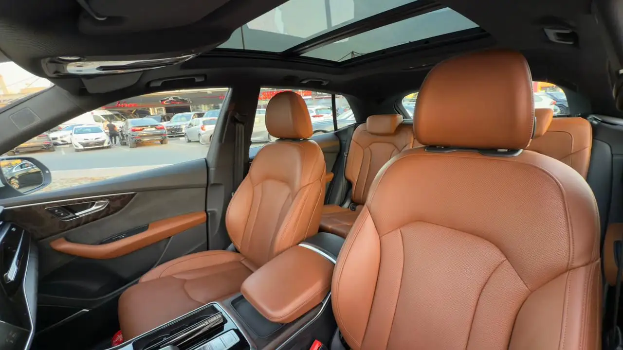 أودي Q8 2021 0.1L