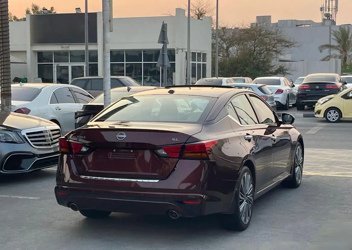 Nissan Altima 2023