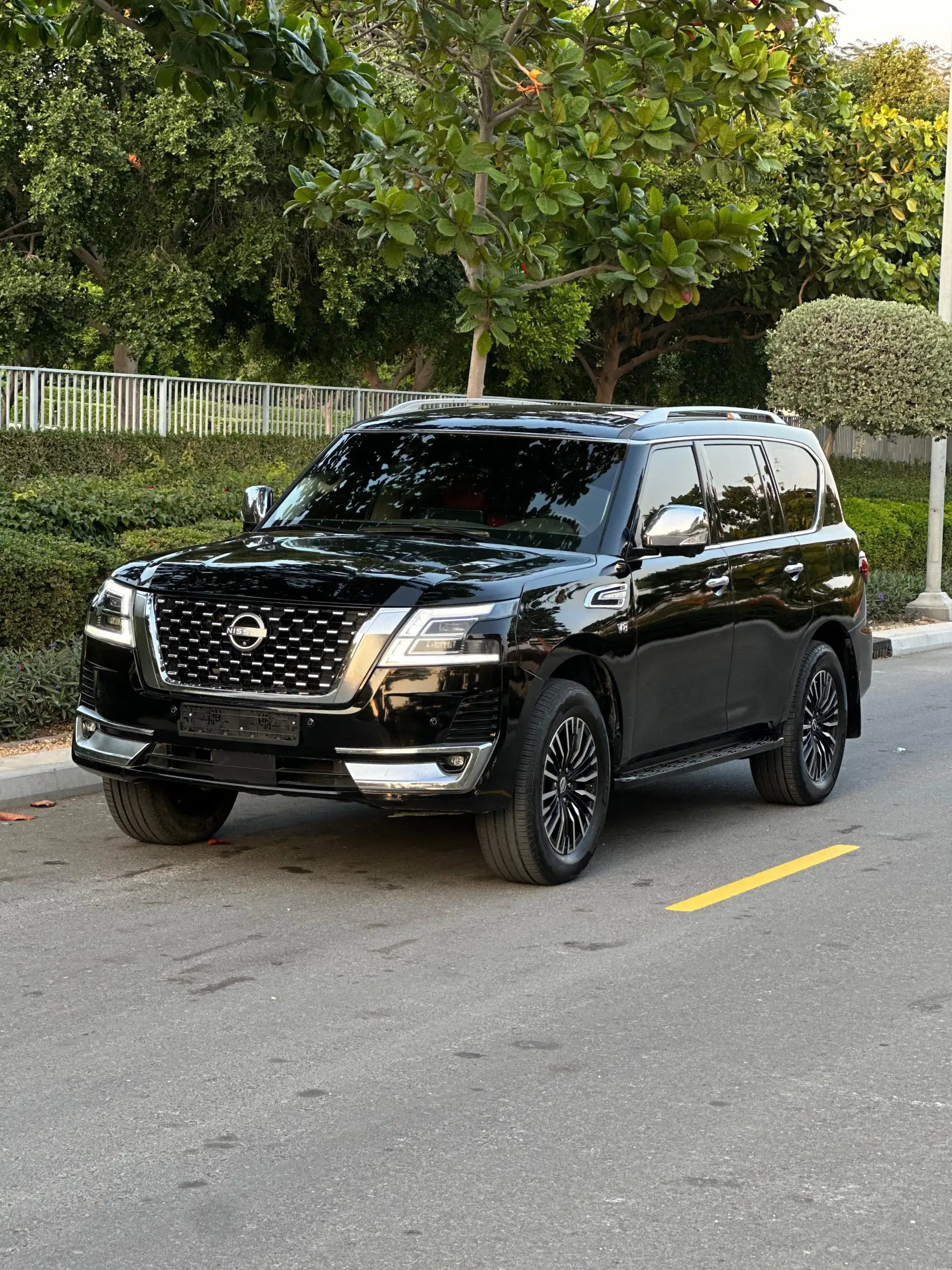 Nissan Patrol 2014 5.6L