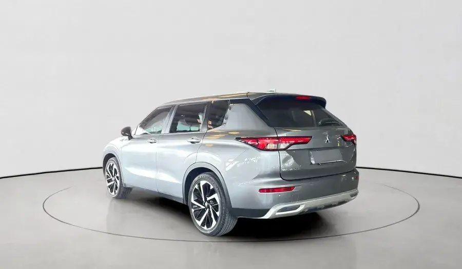Mitsubishi Outlander 2024