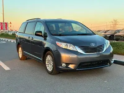 Toyota Sienna 2016