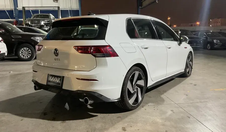 فولكس واجن جولف 2024