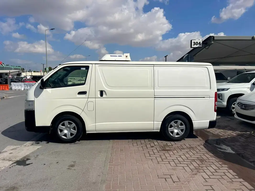 Toyota Hiace 2022 2.5L