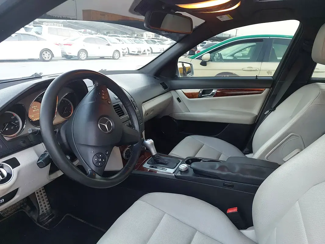 مرسيدس بنز C Class 2011