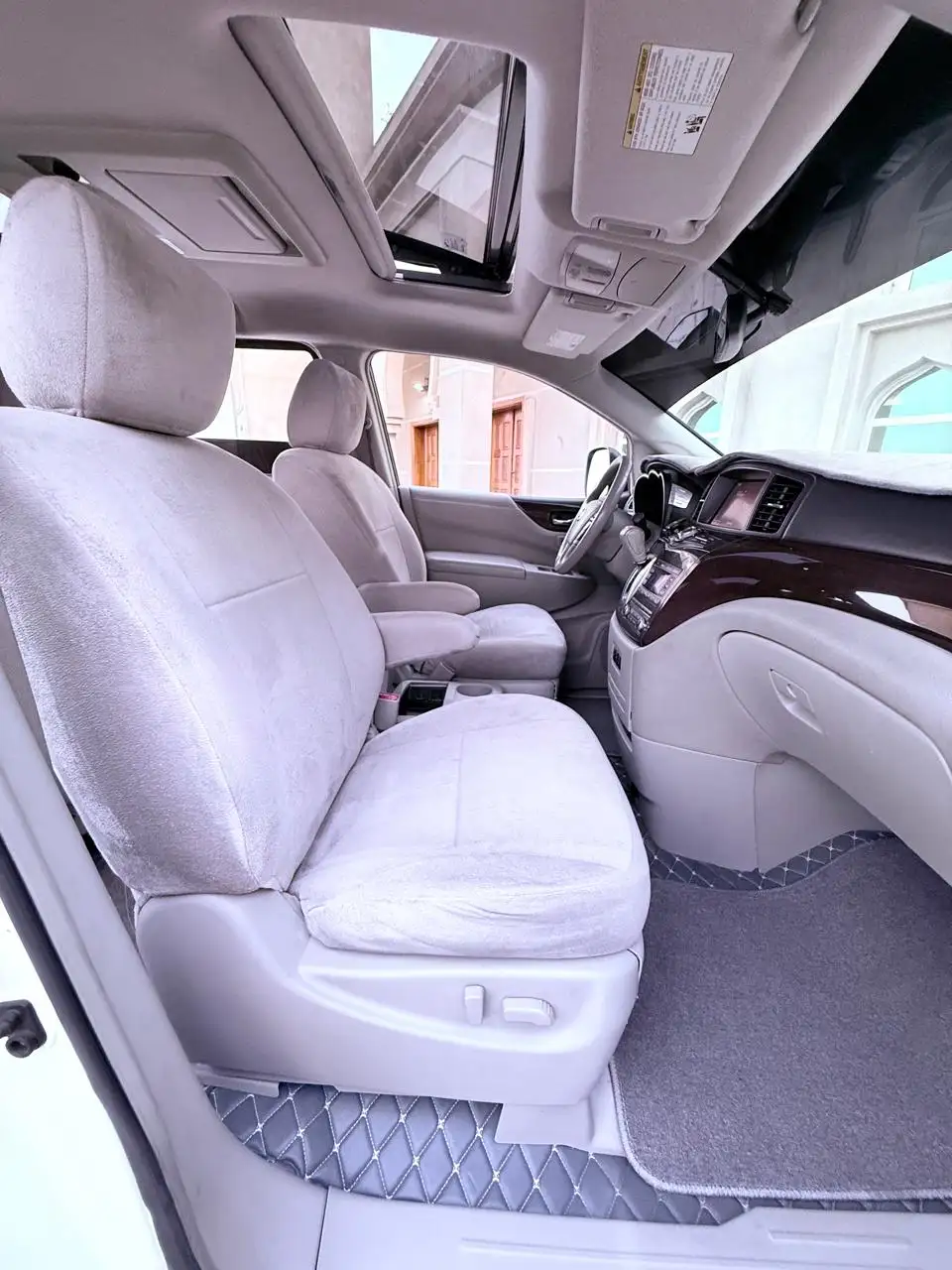 Nissan Quest 2011