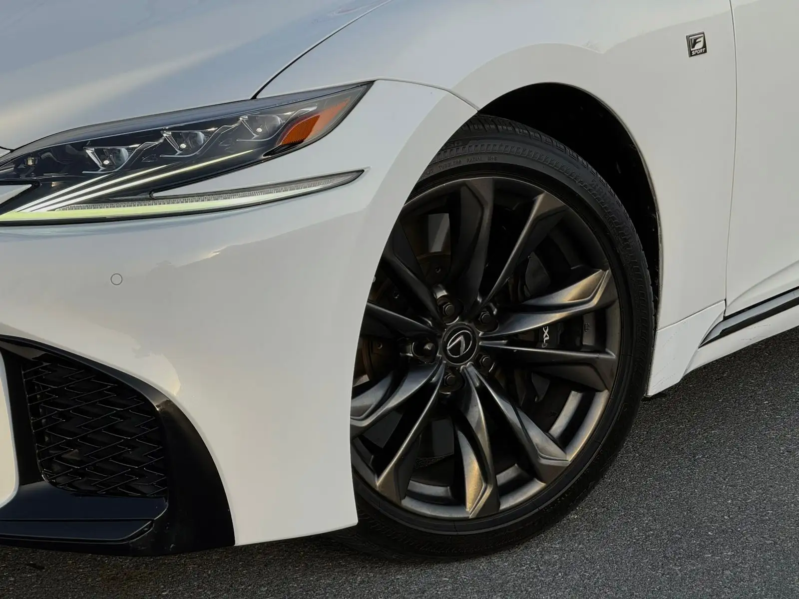 لكزس LS 2018 3.5L