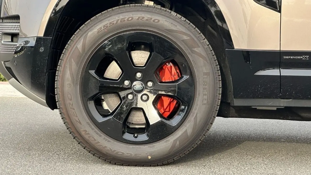 لاند روفر ديفندر 2023 3L