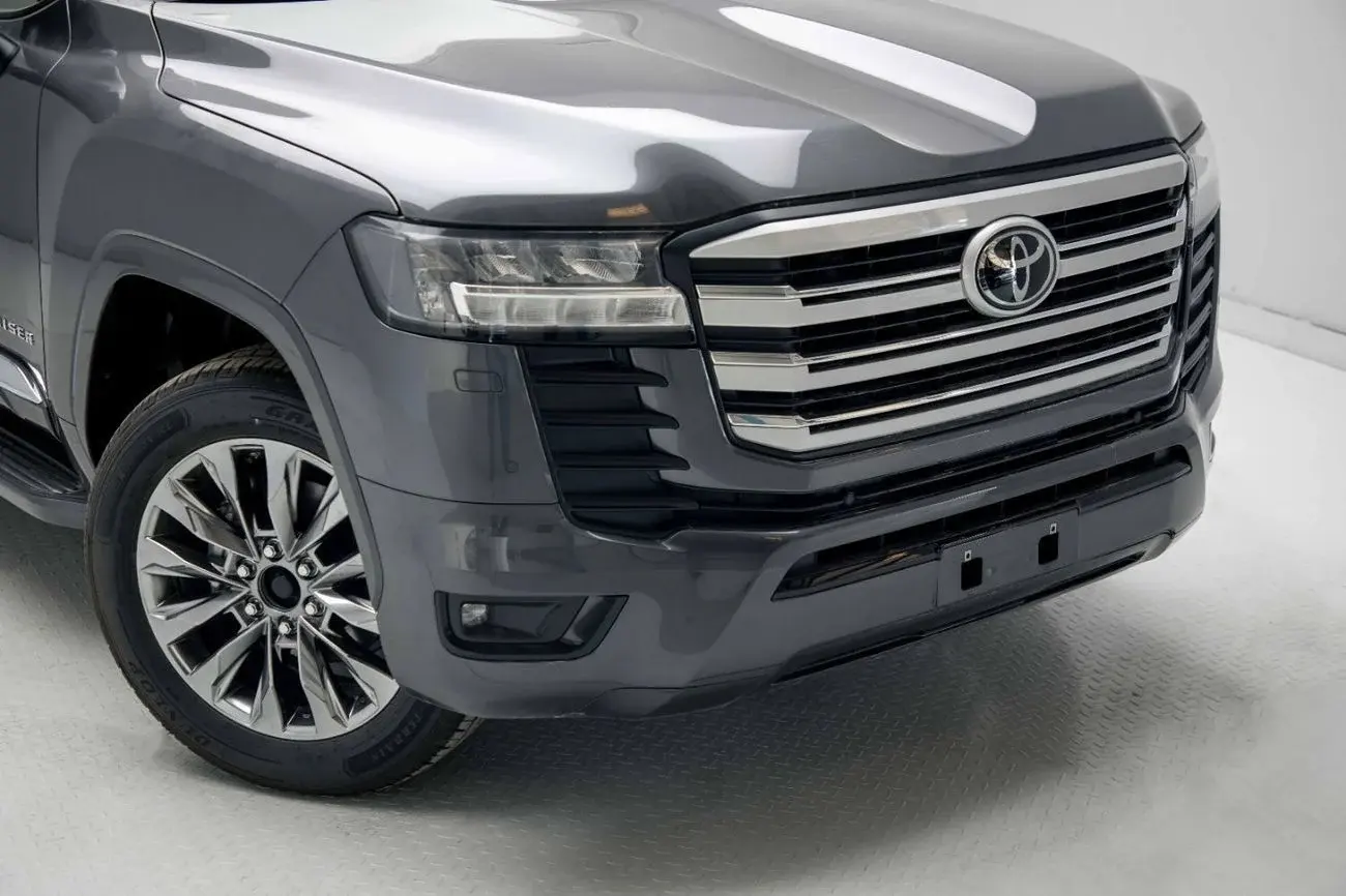 تويوتا لاند كروزر 2025