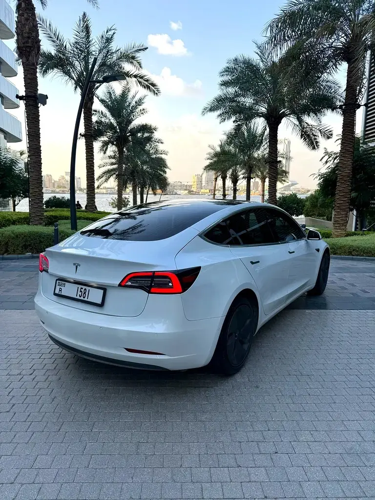 Tesla Model 3 2023 undefinedL