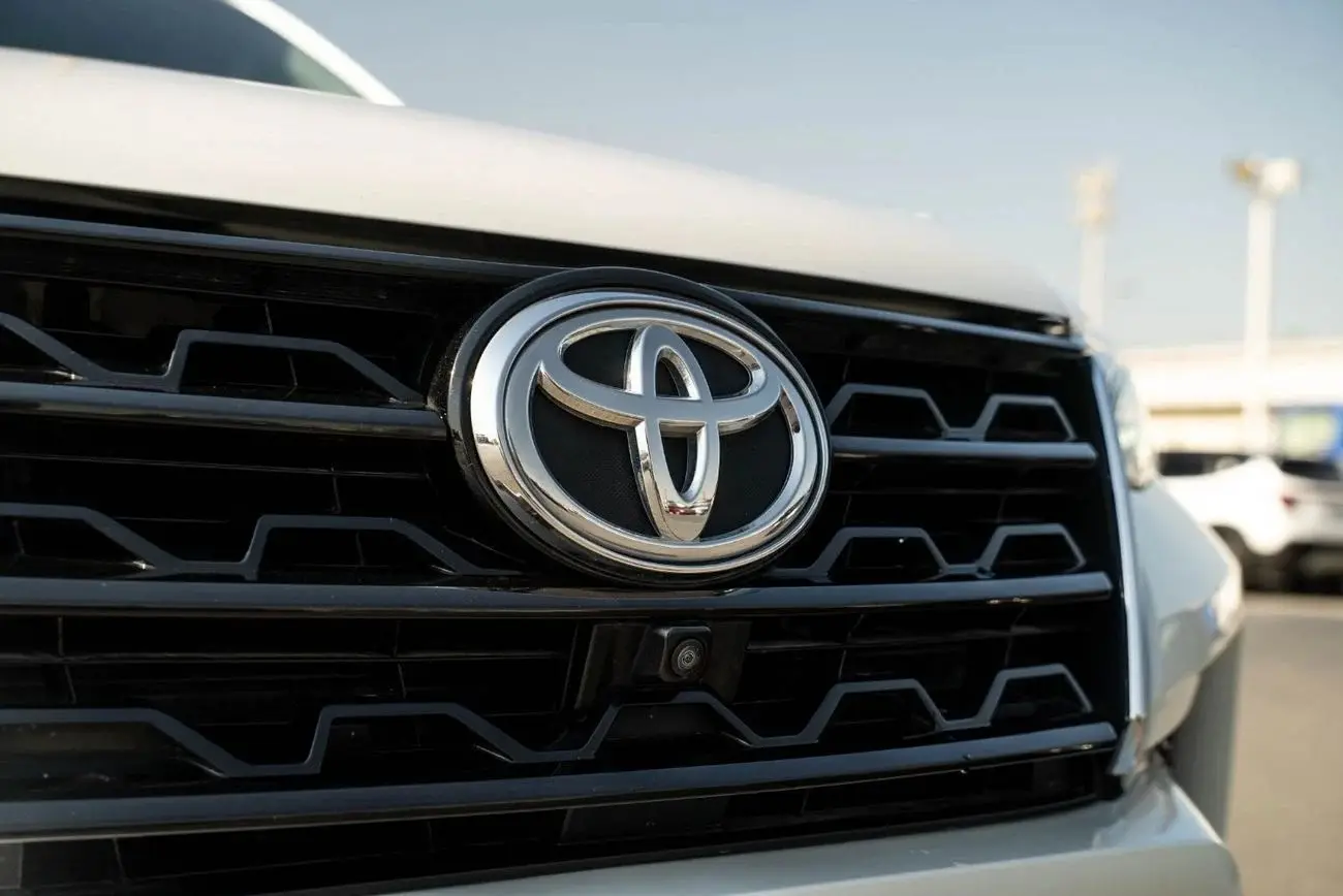 Toyota Fortuner 2024 4L