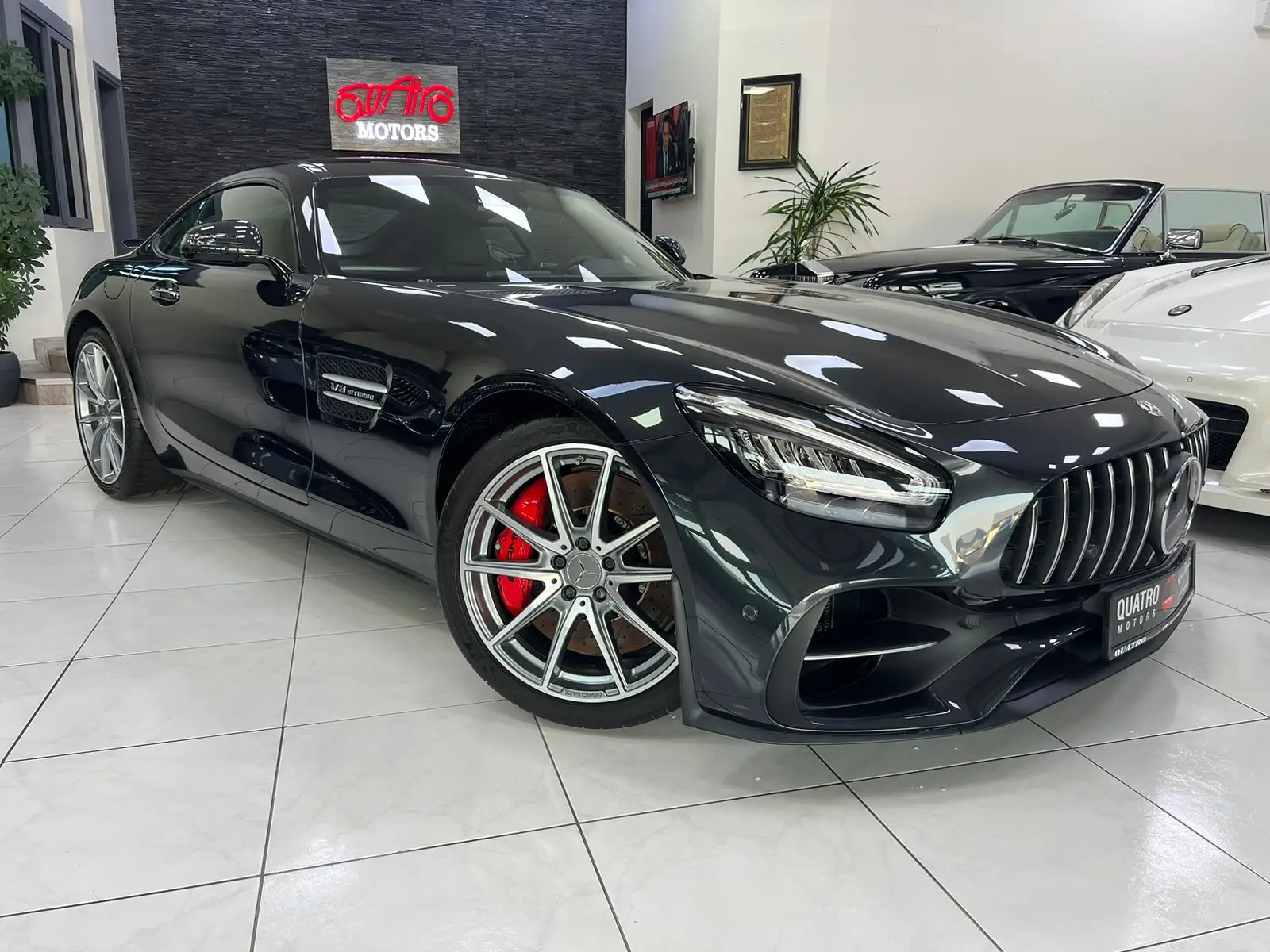 Mercedes Benz AMG GT 2020 4L