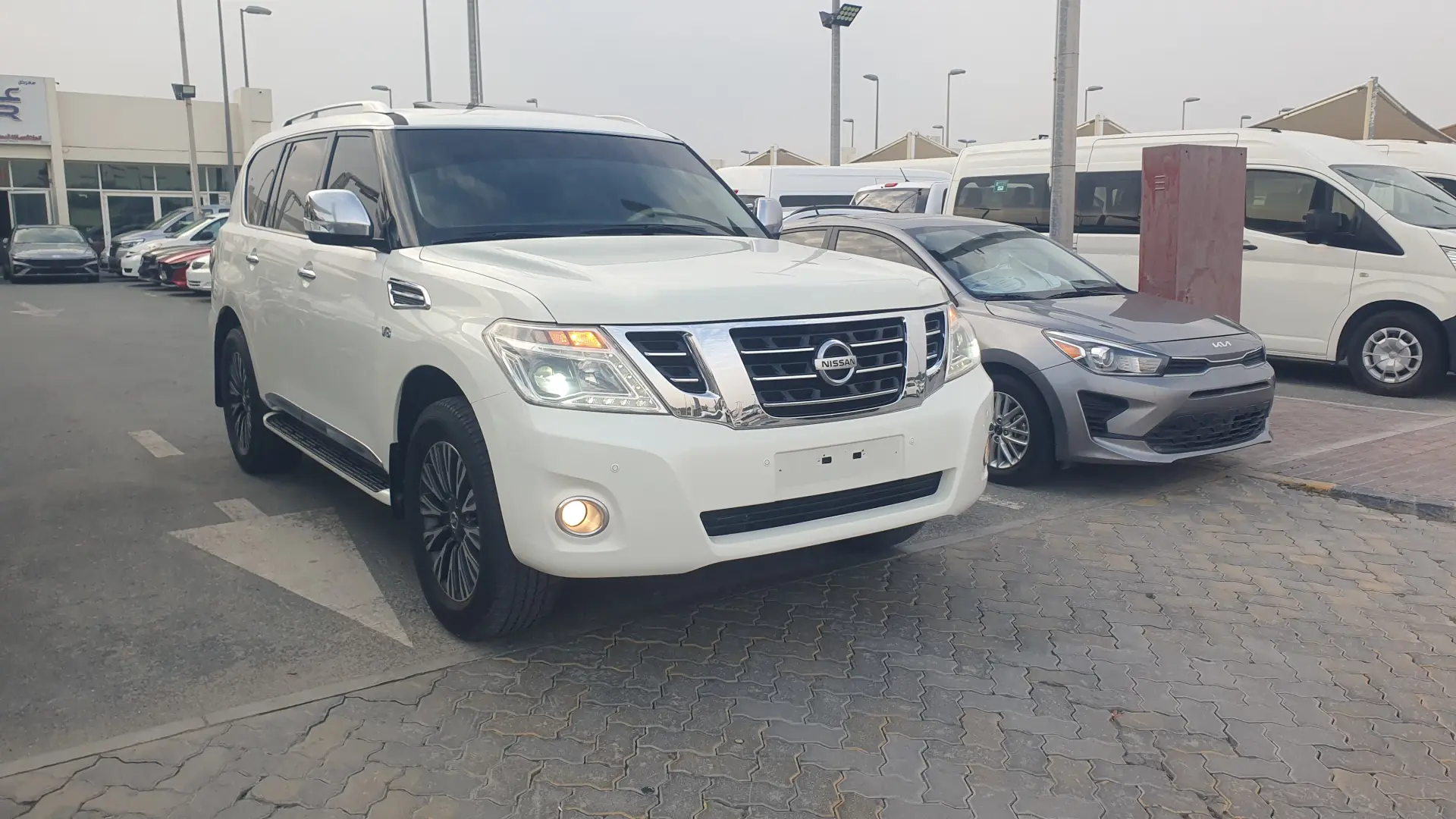 Nissan Patrol 2013 5.6L