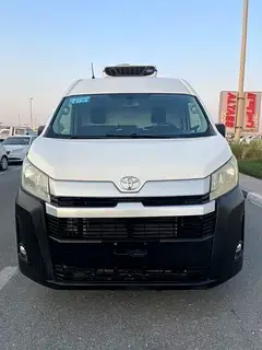 Hiace Bus 2020
