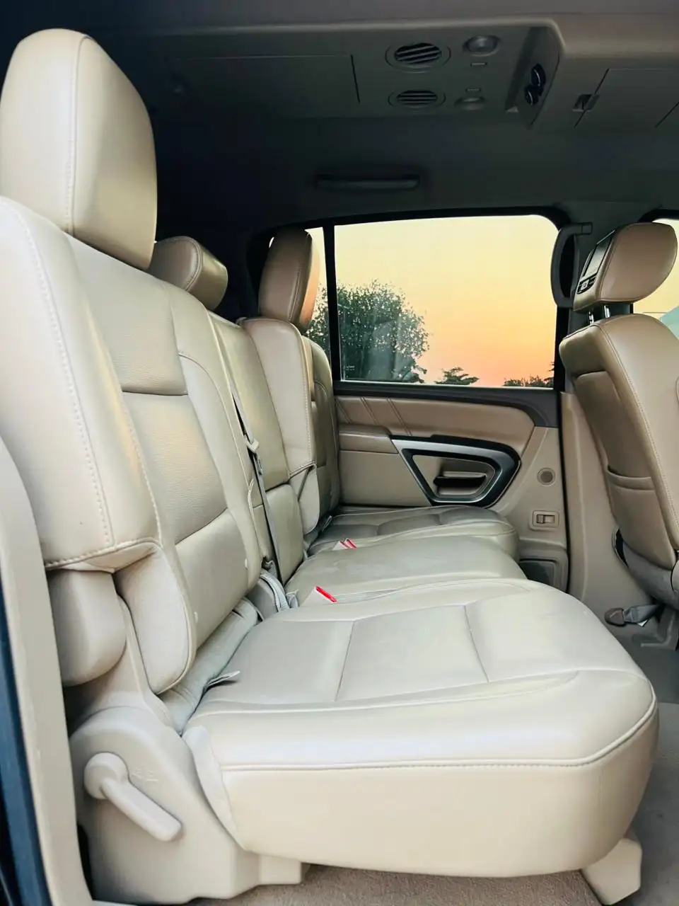Nissan Armada 2015